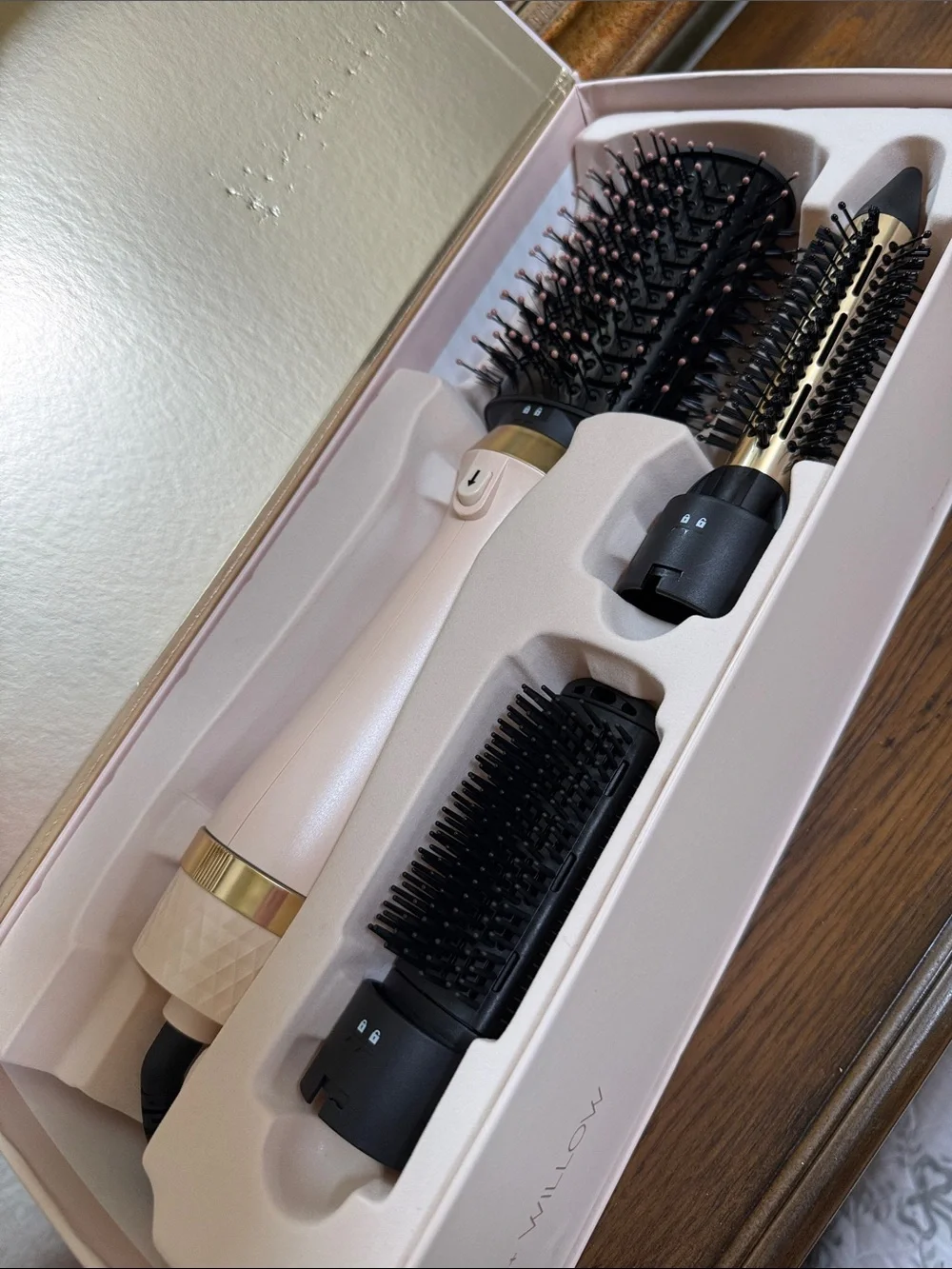 Luxe Willow 3-in-1 Hair Blow Dryer Brush Trio. Gold/Black-Round brush blow dryer